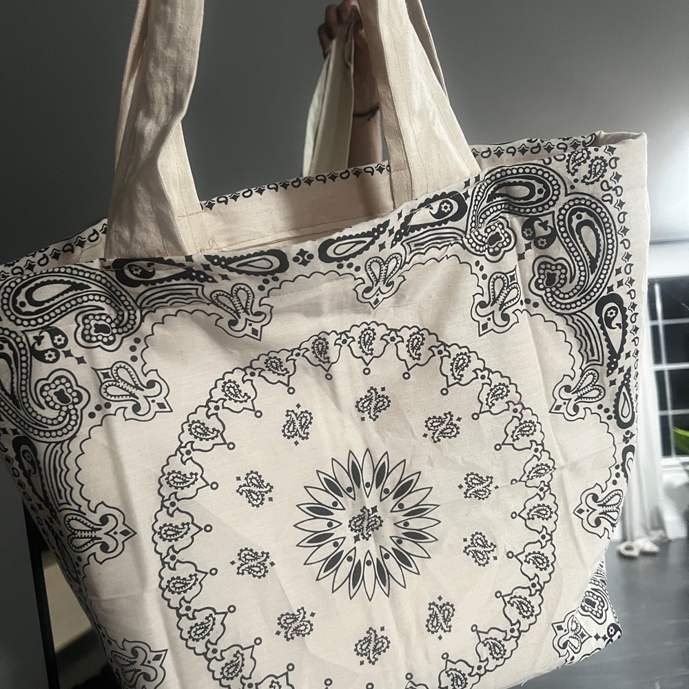 Canvas Tote Bag with Black Paisley Print - Neutral